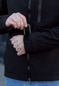 Фото - Базовая куртка черного цвета Staff soft shell re black - Men box