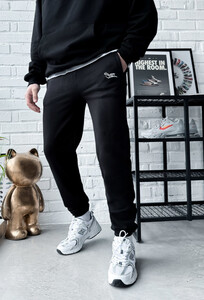 Фото - Черные спортивные штаны Staff me black - Men box