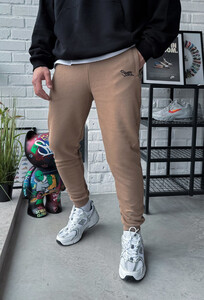 Фото - Светло-коричневые спортивные штаны Staff light brown logo - Men box
