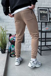 Фото - Светло-коричневые спортивные штаны Staff light brown logo - Men box