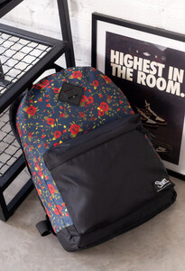 Фото - Унисекс рюкзак Staff 15L flowers с цветочным принтом - Men box