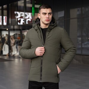 Фото - Зимова куртка Pobedov Winter Jacket Dzen кольору хакі - Men box