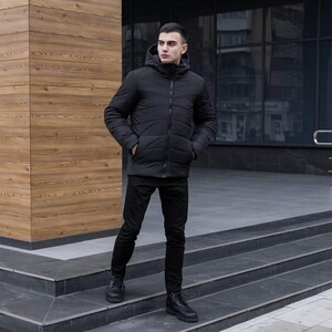 Фото - Базовая куртка Pobedov Winter Jacket Dzen черного цвета - Men box