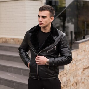 Фото - Куртка с мехом от Pobedov Winter Jacket V6 Black - Men box