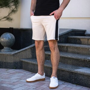 Фото - Бежевые мужские шорты Pobedov Lapsha с черными вставками - Men box