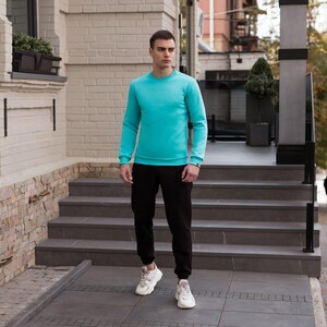 Фото - Світшот від бренду Pobedov "007" ментолового кольору - Men box