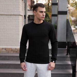 Фото - Базовый теплый свитшот Pobedov "007" черного цвета - Men box