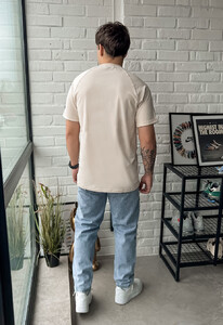 Фото - Футболка молочного цвета с логотипом Staff milk logo - Men box