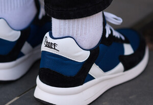 Фото - Трехцветные мужские кроссовки Staff navy & white - Men box