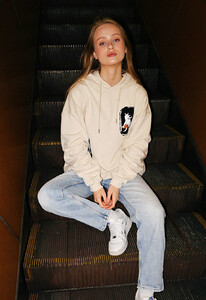 Фото - Молодіжне бежеве худі Staff x White Dog beige аплікація - Men box