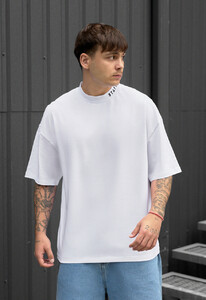 Фото - Белая оверсайз футболка Staff logo neck 2 oversize - Men box