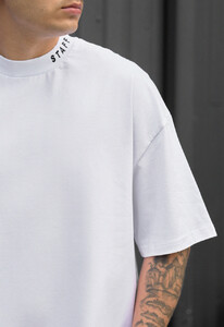 Фото - Белая оверсайз футболка Staff logo neck 2 oversize - Men box