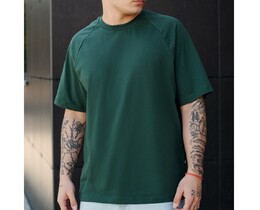 Фото - Однотонна футболка Staff reglan green зеленого кольору - Men box