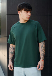 Фото - Однотонна футболка Staff reglan green зеленого кольору - Men box