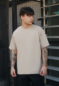 Фото - Чоловіча футболка Staff reglan beige бежевого кольору - Men box