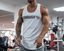Фото - Спортивная майка для мужчин VQH белого цвета - Men box