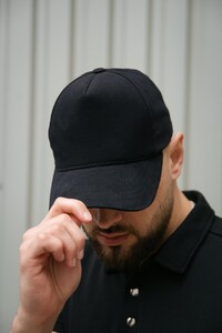 Фото - Базова бейсболка від Intruder у чорному кольорі MyCap - Men box