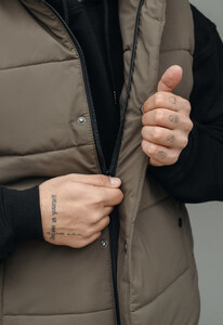 Фото - Однотонная коричневая жилетка Staff cli brown - Men box