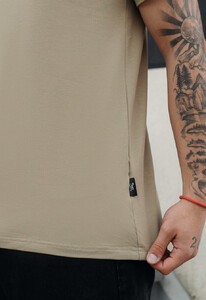 Фото - Всесезонна бежева футболка Staff beige basic - Men box