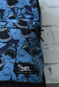 Фото - Яркий рюкзак с принтом акул Staff 18L shark - Men box