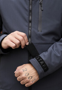 Фото - Універсальна демісезонна куртка Staff soft shell flox gray - Men box