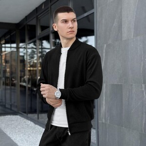 Фото - Чоловічий базовий джемпер Pobedov Moon чорного кольору - Men box