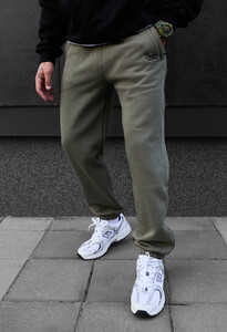 Фото - Теплі штани кольору хакі Staff lu khaki logo fleece - Men box