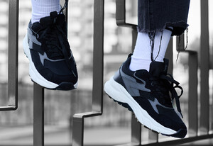 Фото - Всесезонные кроссовки для мужчин Staff black & gray - Men box