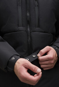Фото - Универсальная куртка на зиму Staff br black logo - Men box