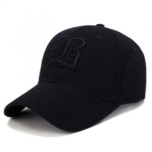 Фото - Однотонная бейсболка Narason с вышивкой B-Style - Men box