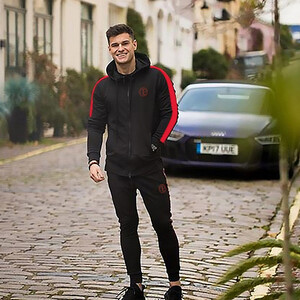 Фото - Спортивный черный костюм Alpha с красными лампасами - Men box