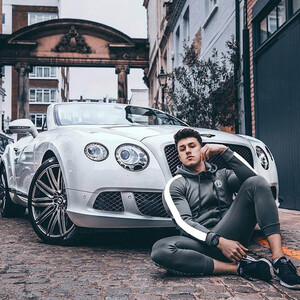 Фото - Сірий спортивний костюм Alpha з білими лампасами - Men box