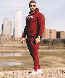 Фото - Спортивный костюм VQH (худи + штаны) красного цвета - Men box