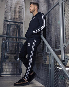 Фото - Чоловічий базовий костюм від Alpha чорного кольору - Men box