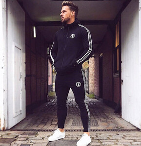 Фото - Чоловічий базовий костюм від Alpha чорного кольору - Men box