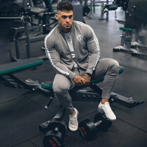 Фото - Мужской спортивный костюм от Alpha серого цвета - Men box