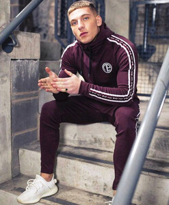 Фото - Універсальний спортивний костюм Alpha бордового кольору - Men box