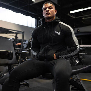 Фото - Базовий костюм для спорту від бренду VQH чорного кольору - Men box