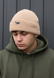 Фото - Бежевая шапка с отворотом Staff 17 beige logo - Men box