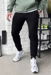 Фото - Универсальные черные спортивки Staff wol black - Men box