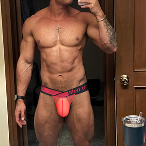 Фото - Яркие трусы танга для мужчин от Pump красного цвета - Men box