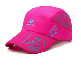Фото - Спортивная кепка для женщин от бренда Narason розовая - Men box