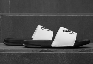 Фото - Чоловічі чорно-білі капці Staff white & black logo - Men box