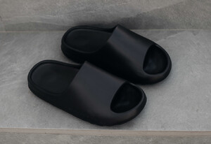 Фото - Летние шлепки черного цвета Staff all black - Men box
