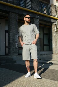 Фото - Однотонный повседневный костюм Intruder Player в сером цвете - Men box