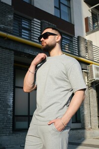 Фото - Однотонный повседневный костюм Intruder Player в сером цвете - Men box