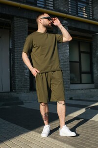 Фото - Повседневный мужской костюм от Intruder Player цвета хаки - Men box