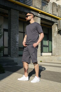 Фото - Темно-серый мужской костюм от бренда Intruder Player - Men box