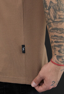 Фото - Повседневная футболка для мужчин Staff brown basic - Men box