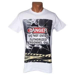 Фото - Чоловіча футболка Daniel and Jones біла з написом Danger - Men box